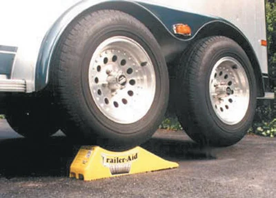 Camco - Trailer Aidyellowboxed - 21